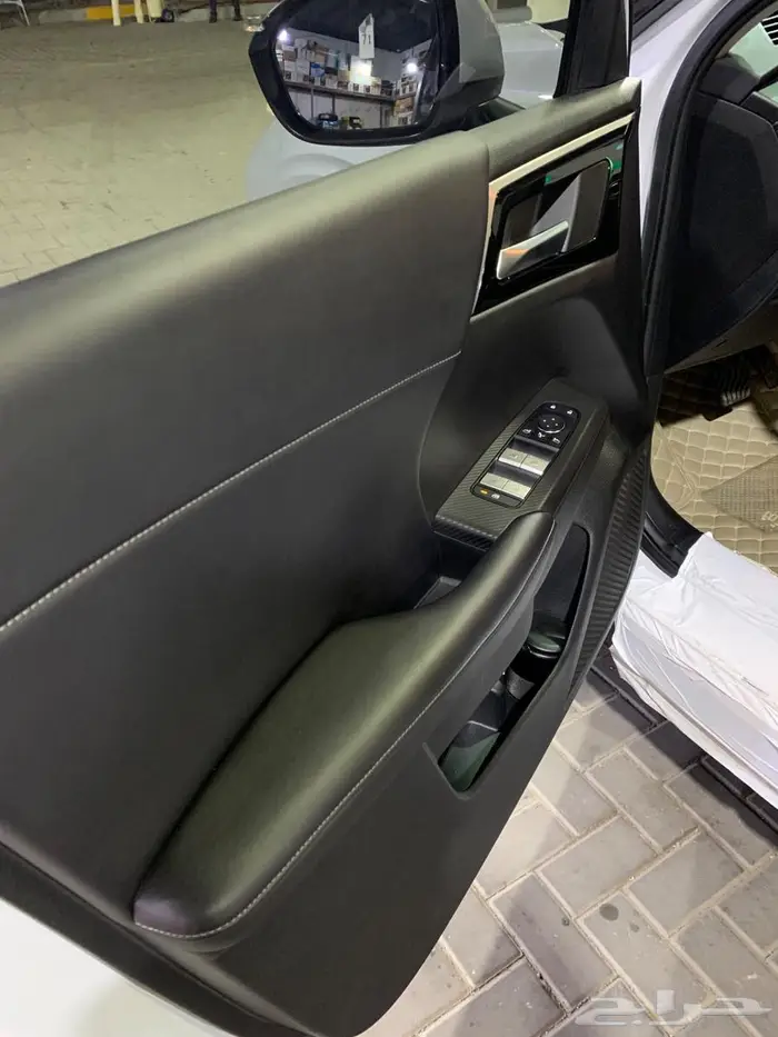 ميتسوبيشي اوتلاندر 2025 7