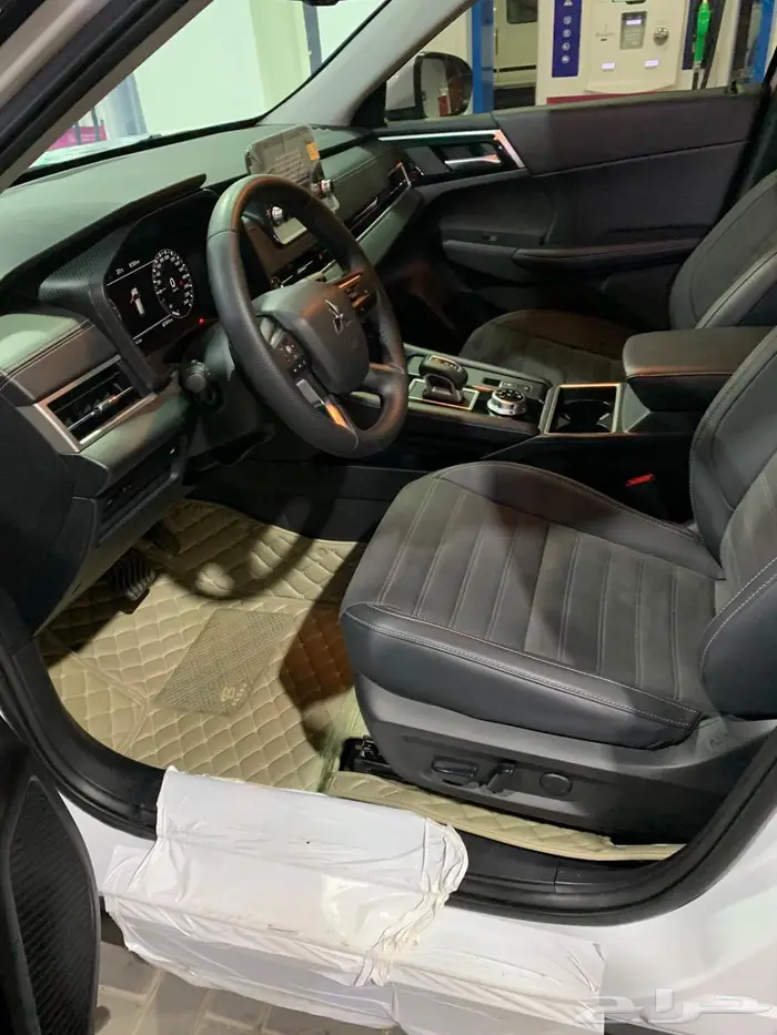 ميتسوبيشي اوتلاندر 2025 11