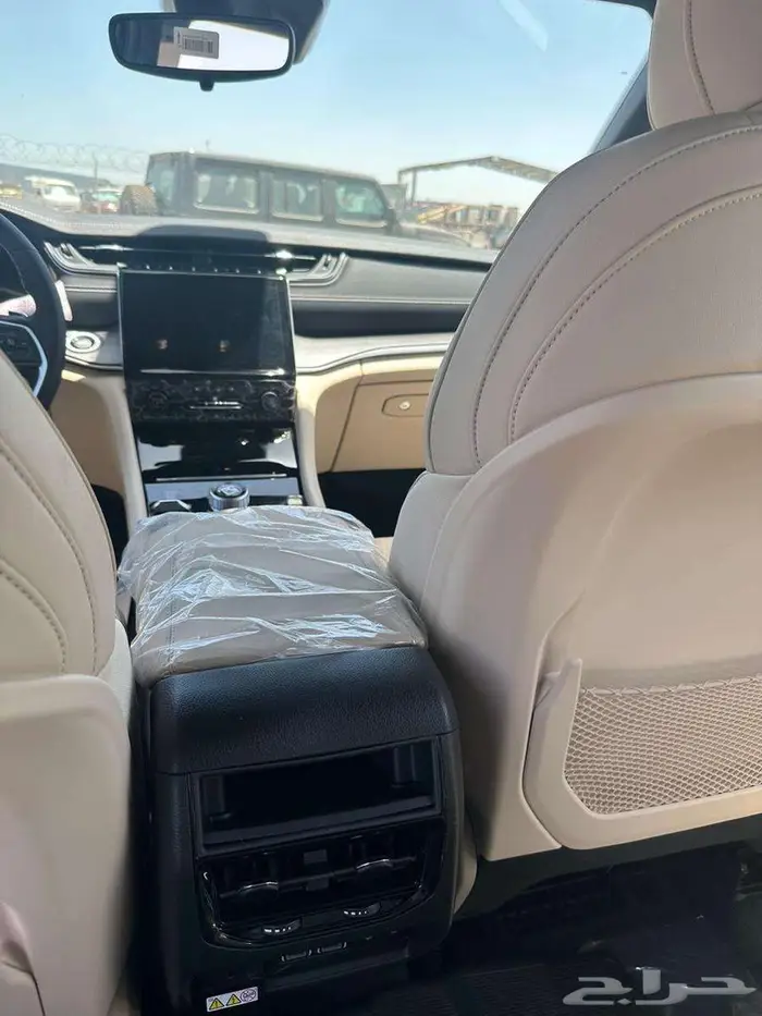 جيب جراندي شروكي ليمتد دبل 7 راكب موديل 2023 عرض خاص 7