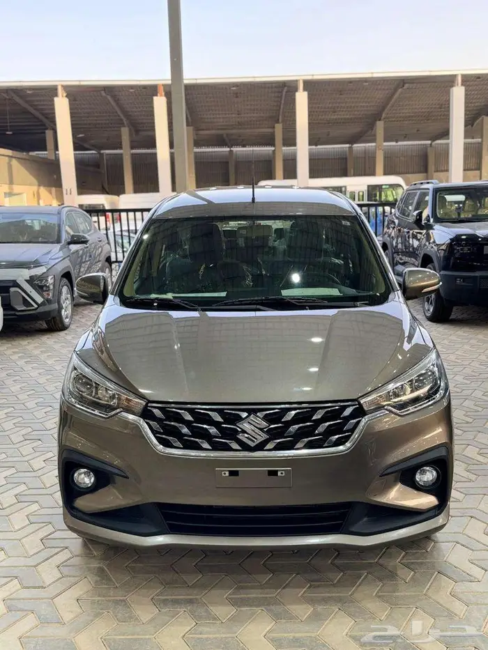 سوزوكي ارتيجا GL ستاندر 2025 1