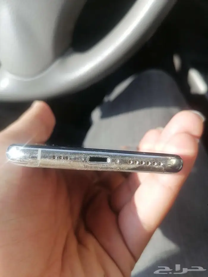 ايفون xs لون ابيض 256 جيجا 2