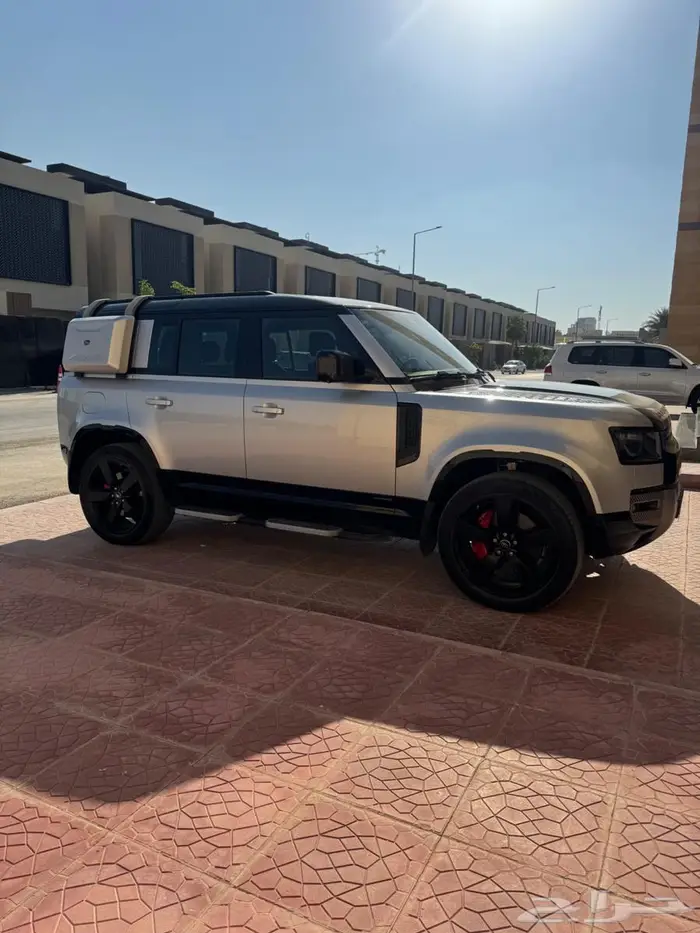 لاندروفر ديفندر 2021 X 4