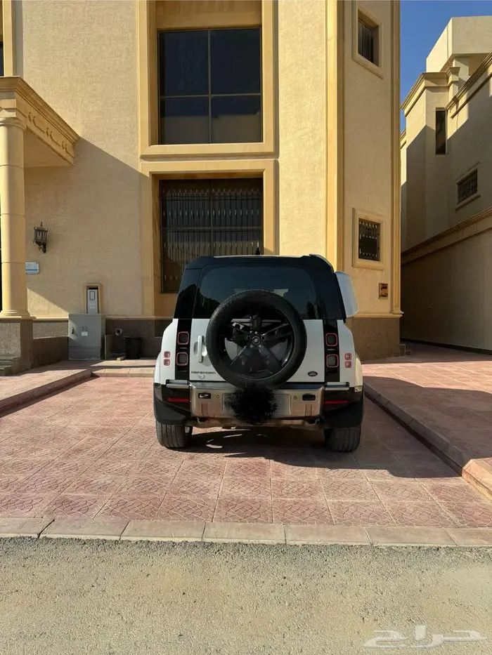 لاندروفر ديفندر 2021 X 1