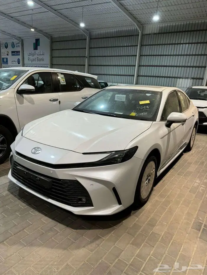 تويوتا كامري LE بنزين م2025 - سعودي 2
