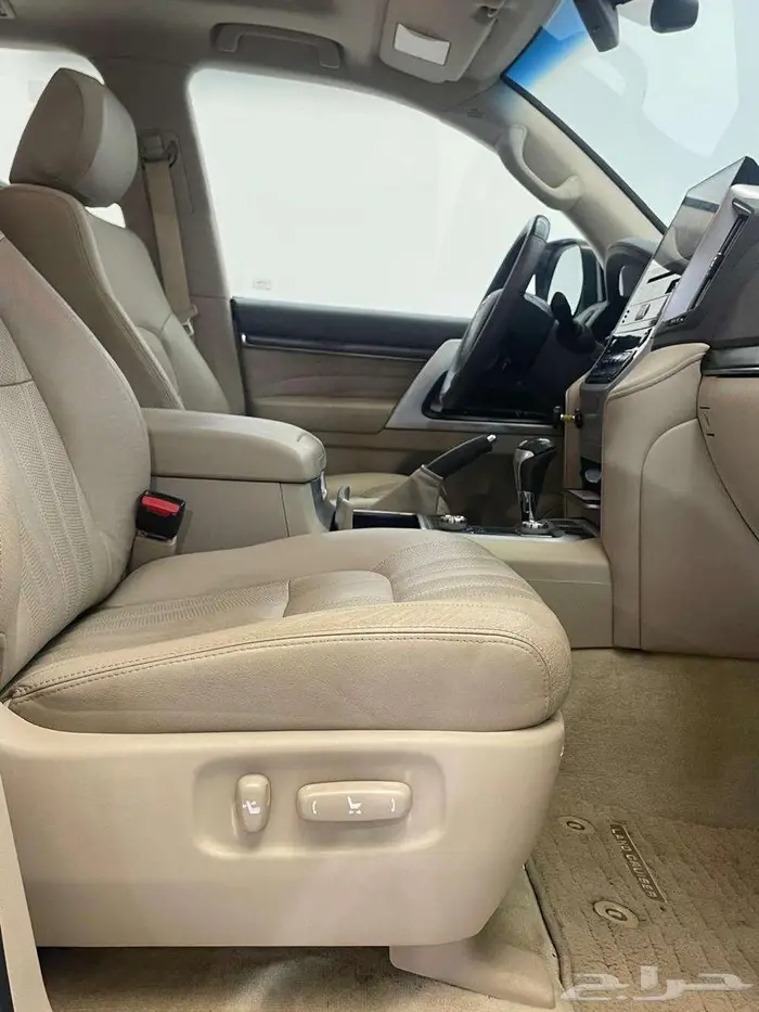 تويوتا لاندكروزر VXR 2021 25