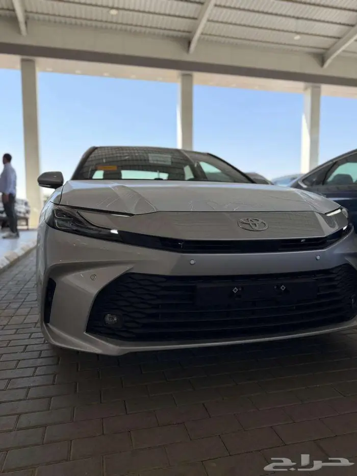 تويوتا كامري LE بنزين م2025 - سعودي 6
