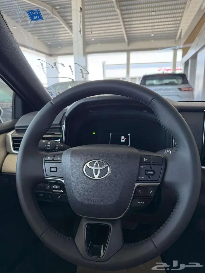 تويوتا كامري LE بنزين م2025 - سعودي 23