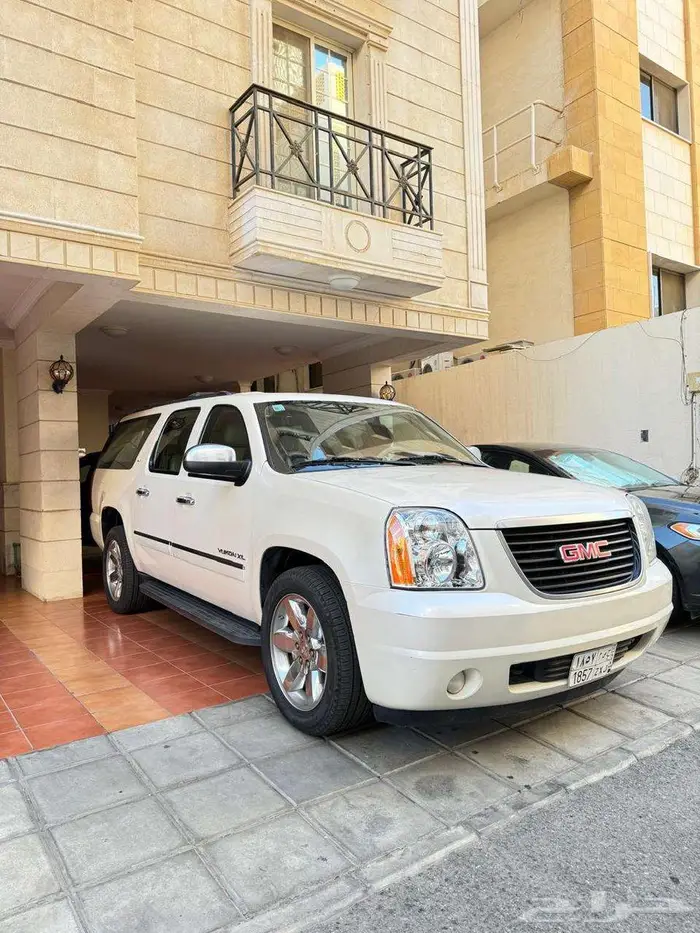 جمس يوكن XL فل كامل SLT موديل 2014 4