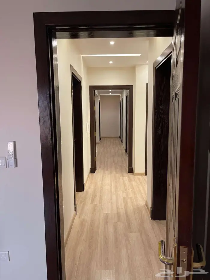 شقة فاخرة للايجار السنوي في الاسكان 4