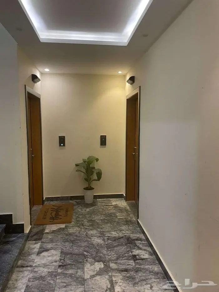 للايجار شقه فاخره جدا في جدة حي السلامه 6