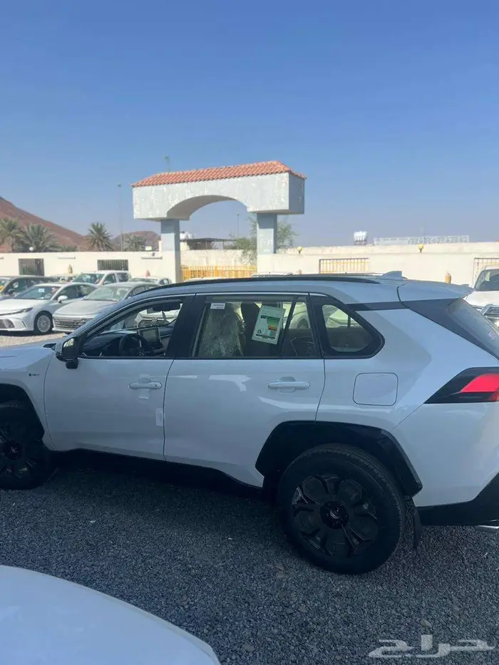 تويوتا راف فور XLE كاش و عروض التمويل 2025 5