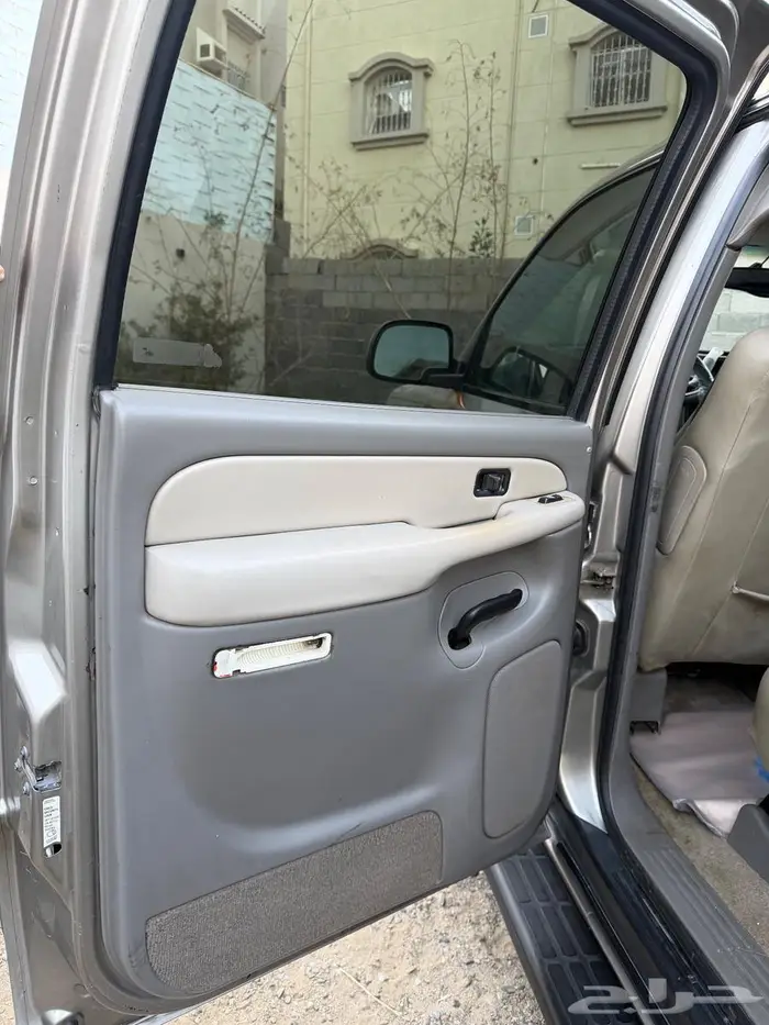 جي ام سي يوكن 2000 7