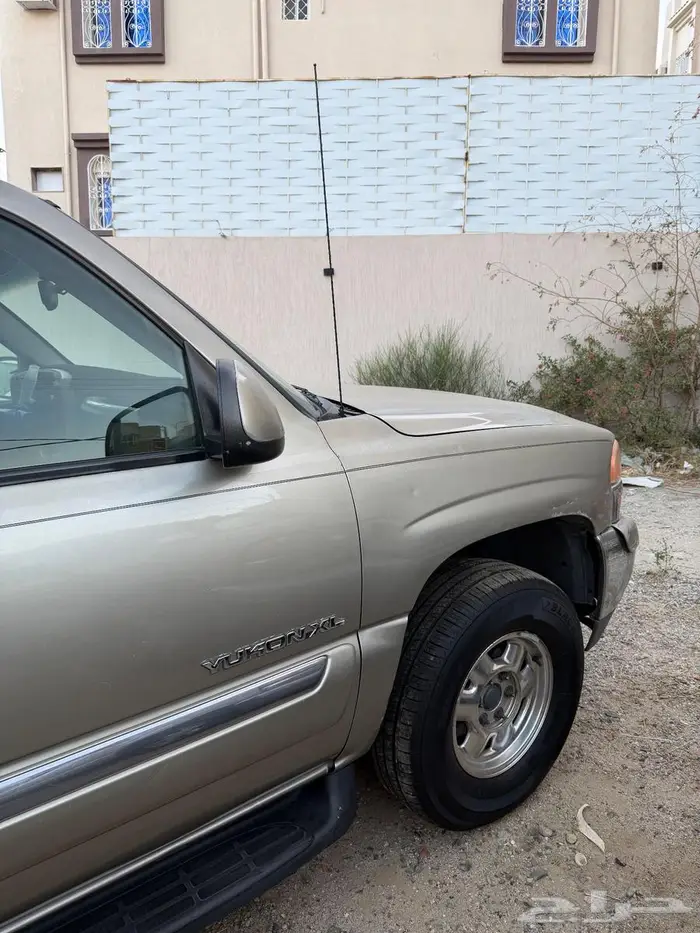 جي ام سي يوكن 2000 13