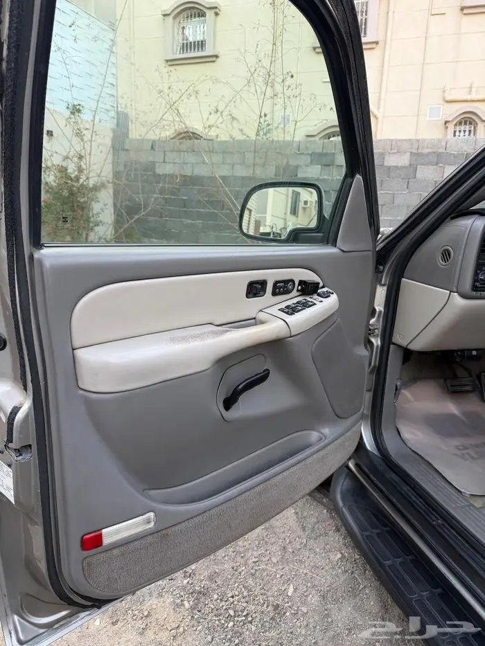 جي ام سي يوكن 2000 15