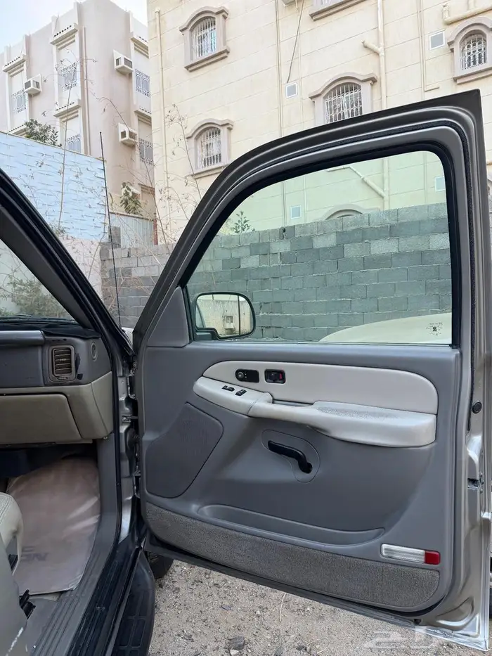 جي ام سي يوكن 2000 16