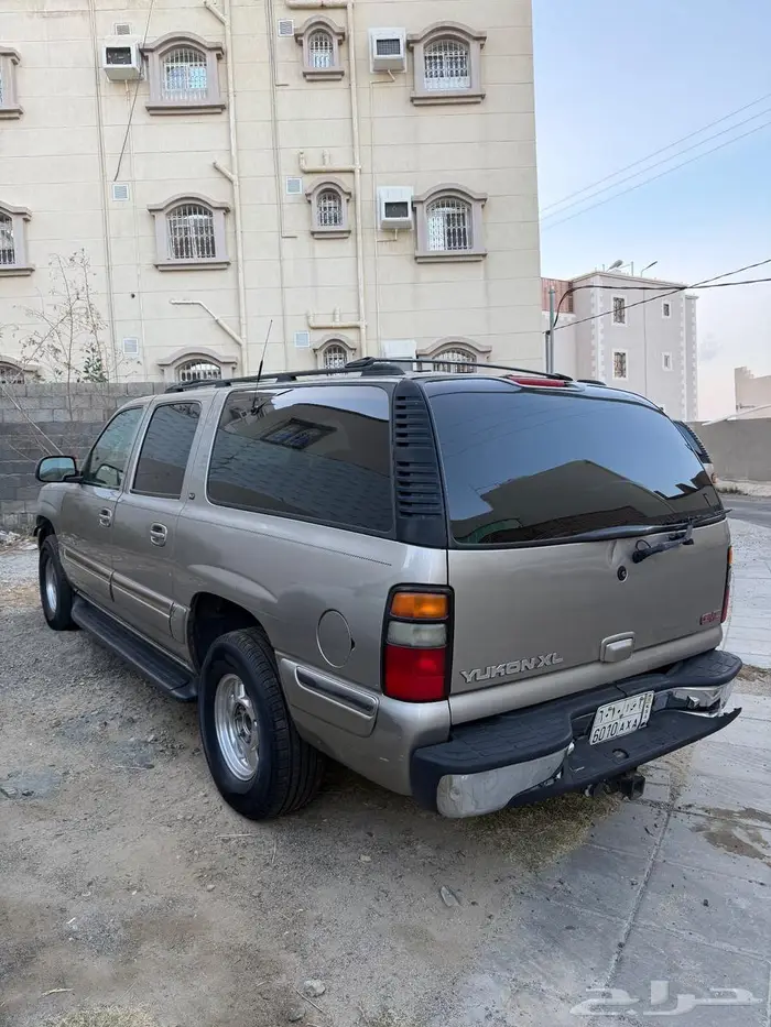 جي ام سي يوكن 2000 17