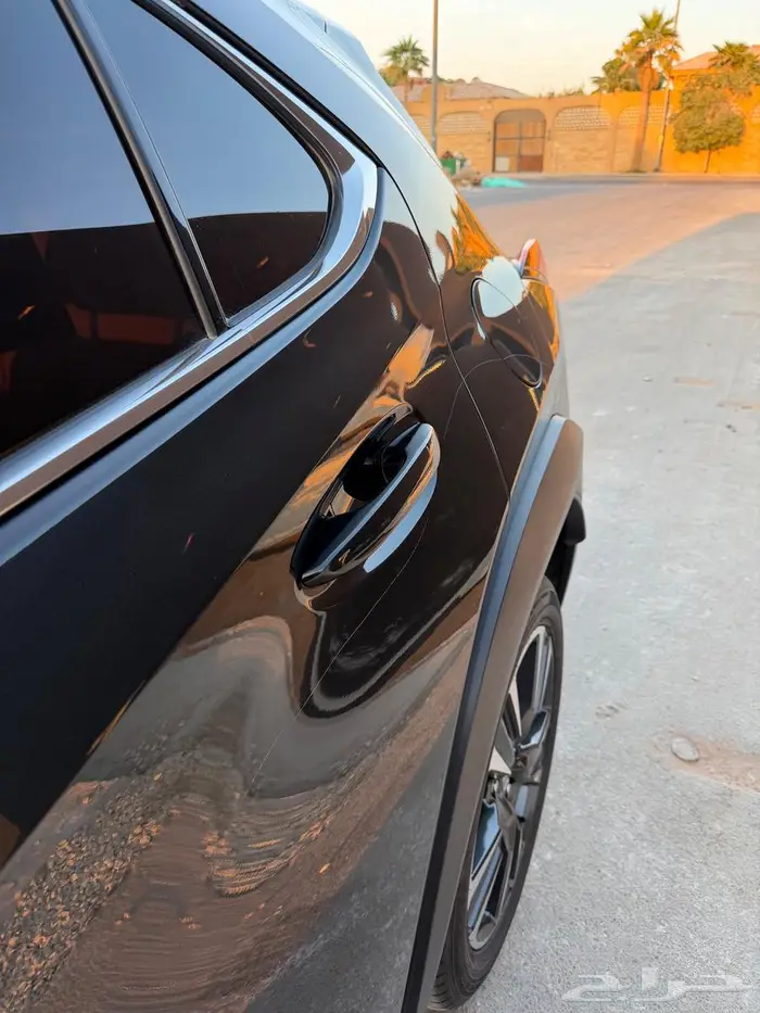 لكزس ux300 موديل 2024 7