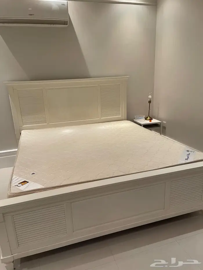 سرير ابيض المطلق 0