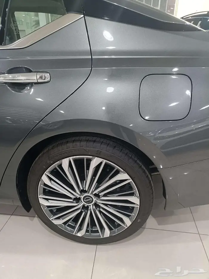 نيسان التيما SV النص فل موديل 2026 6