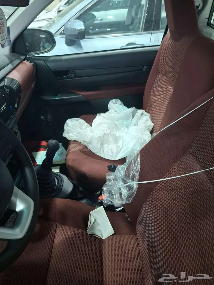 تويوتا هايلكس غمارة ديزل 2400 سي سي موديل 2025 4