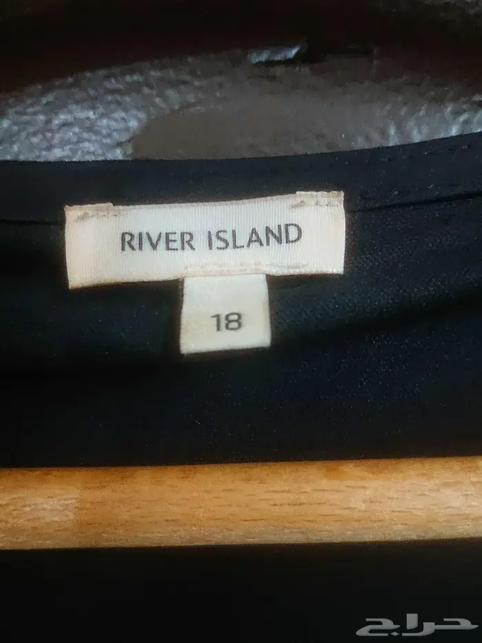 بلوزة نسائي ماركة ريقر اييسلند كم مفتوح مقاس xl لون اسود 9