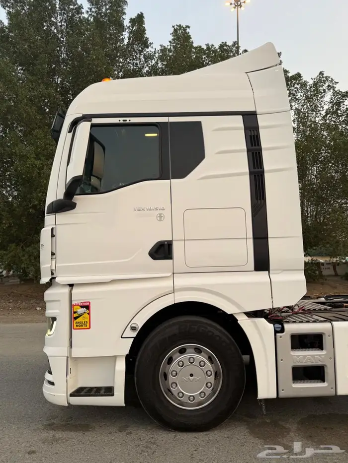 راس شاحنة مان الموديل 2021 الحجم TGX18.510 الشكل الجديد 8