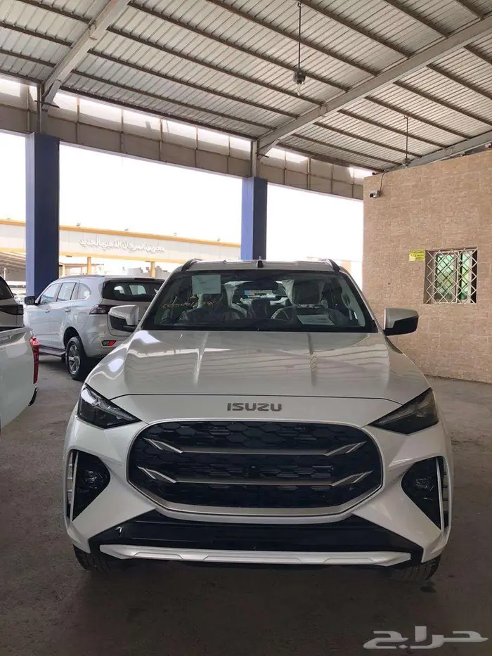 ايسوزو ام يو اكس 2025 فل كامل 1