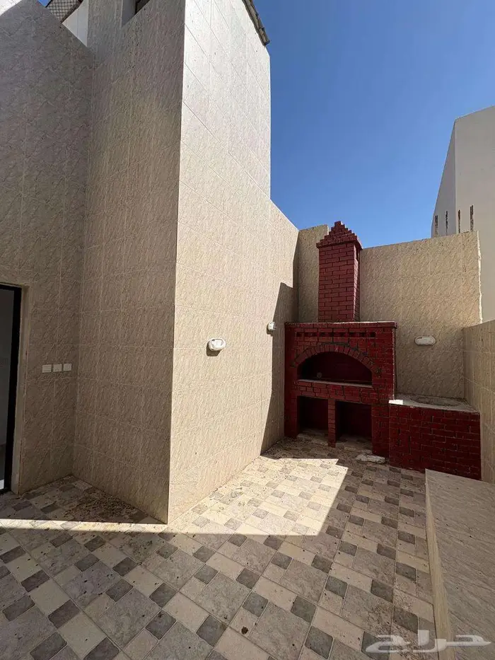 فيلا للبيع حي البركة 11