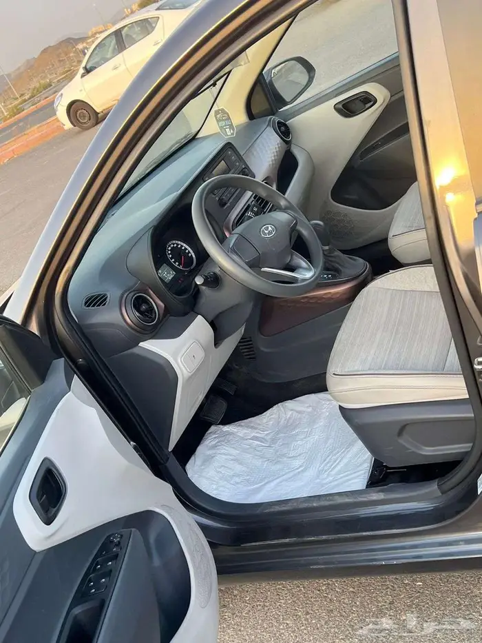 هيونداي اي تن 2022 الايجار شهري و اسبوعي 5