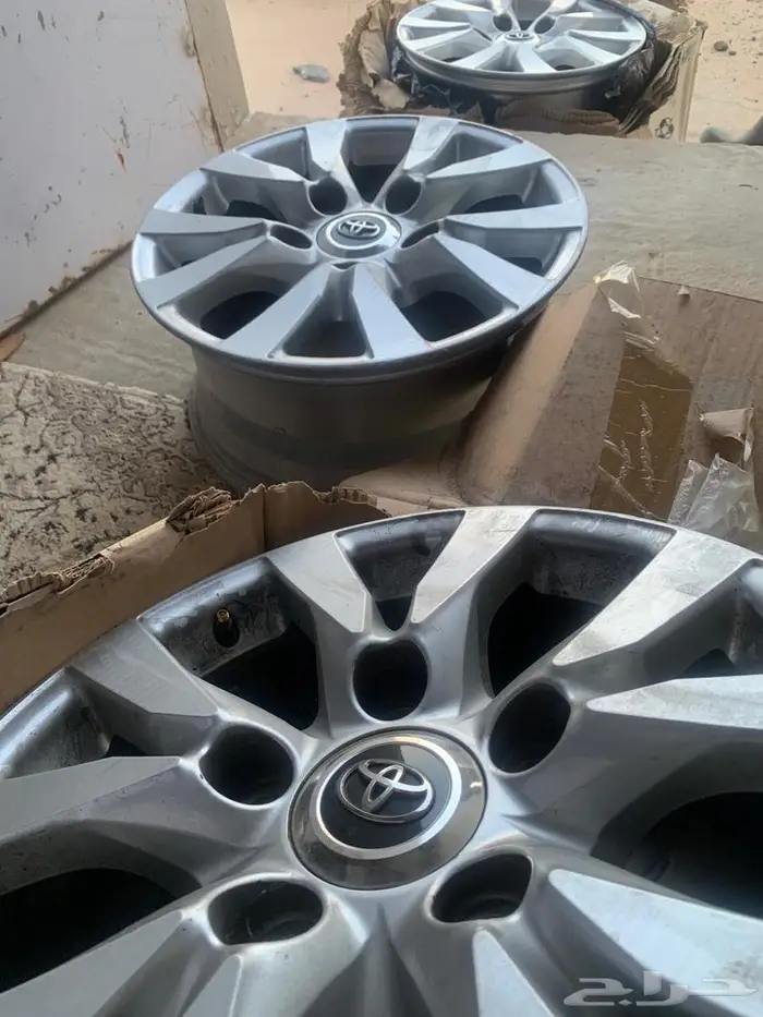 جنوط تويوتا لاند كروزر اصلي وكالة نظيف 2016 طقم 4 حبات 1