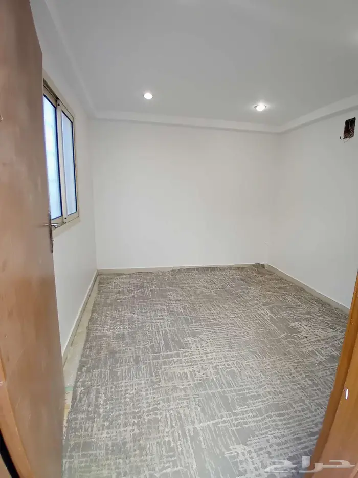 دور أرضي للإيجار في حي الياسمين 5