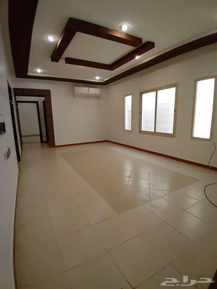 دور أرضي للإيجار في حي الياسمين 14