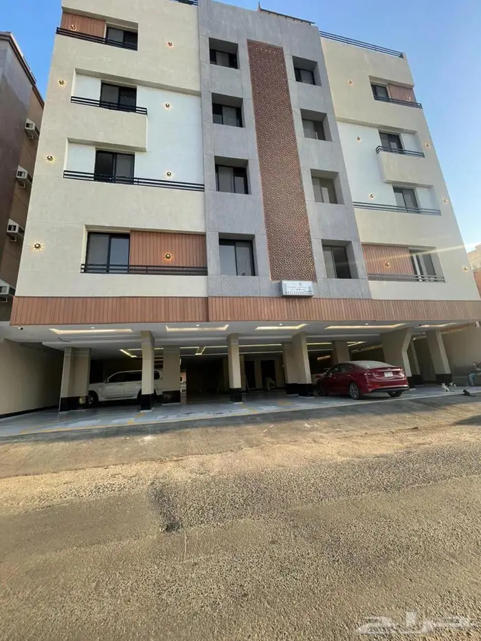 شقة استديو مؤثثه مودرن راقية للإيجار في حي السلامة 0