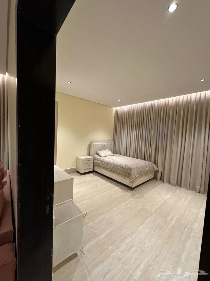 شقة للايجار بحي الندوة غرفة وصالة 3