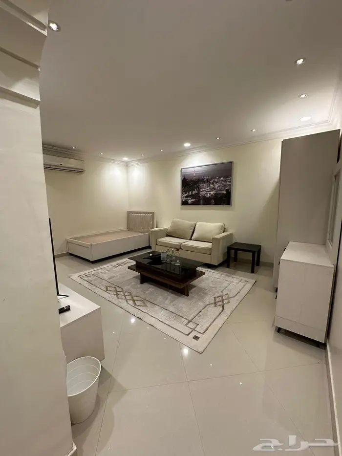 شقة للايجار بحي الندوة غرفة وصالة 10