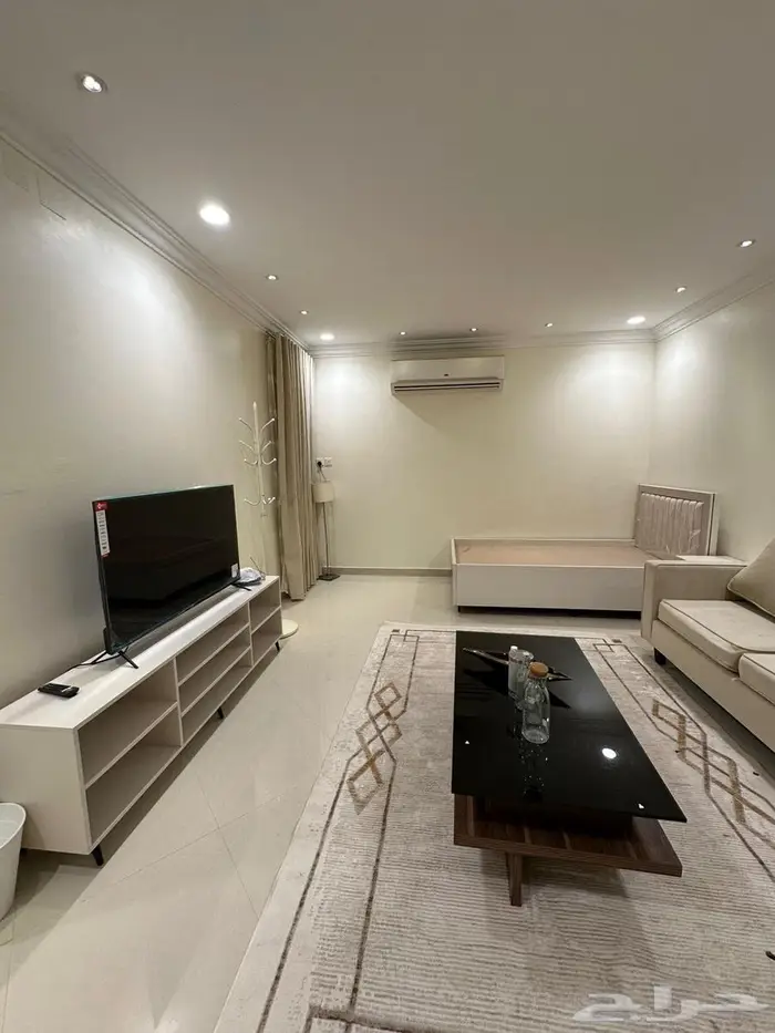 شقة للايجار بحي الندوة غرفة وصالة 9