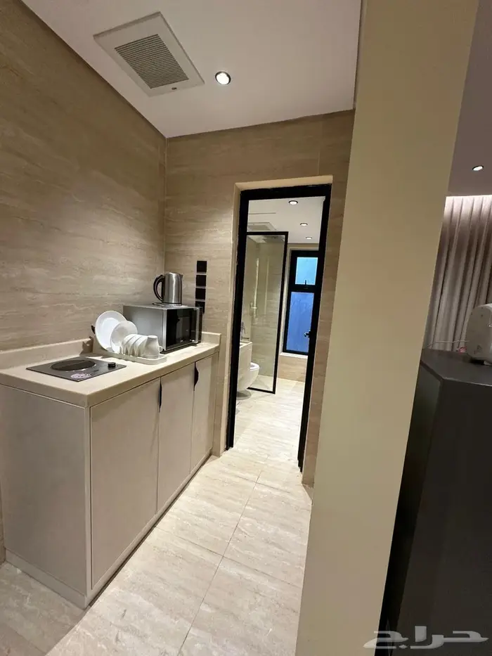 شقة للايجار بحي الندوة غرفة وصالة 6