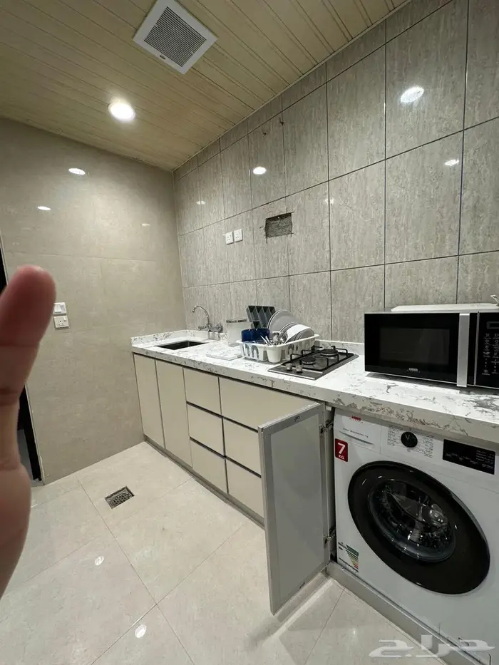 شقة للايجار بحي الندوة غرفة وصالة 14