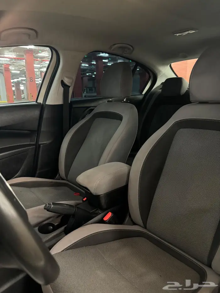 دودج نيون موديل 2018 ممشى 172 الف 8