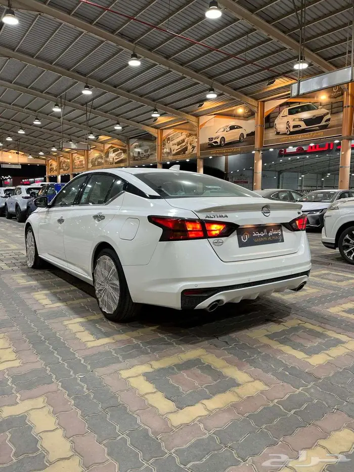 نيسان التيما نص فل SV موديل 2026 5