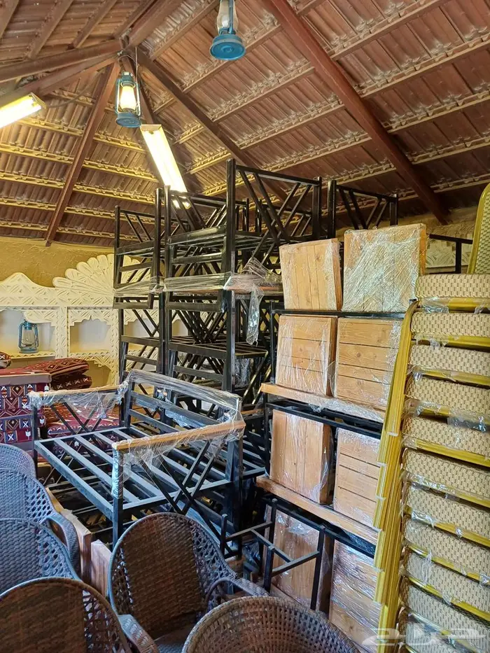 للبيع طاولات اكل وطاولات بوفيه وكراسي 1