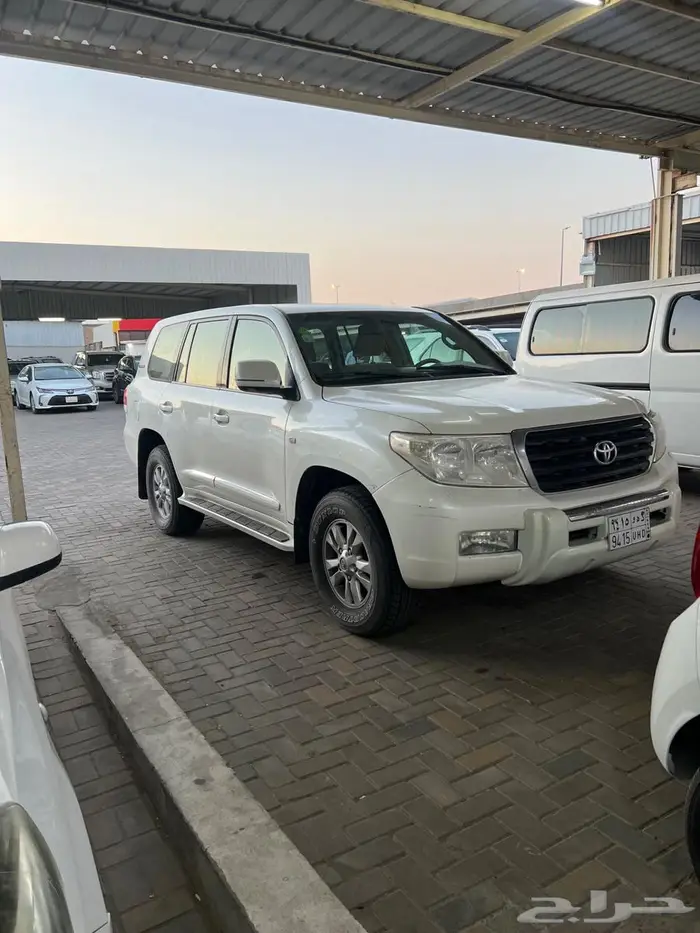 للبيع جيب 2010 1