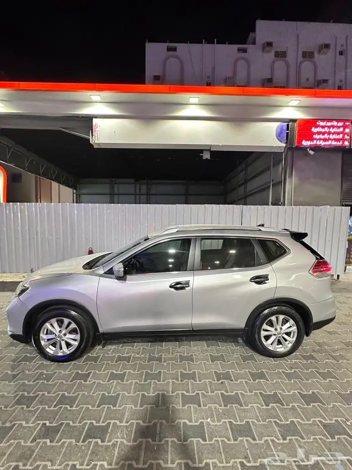 اكستريل x-trail نيسان 7 راكب 1