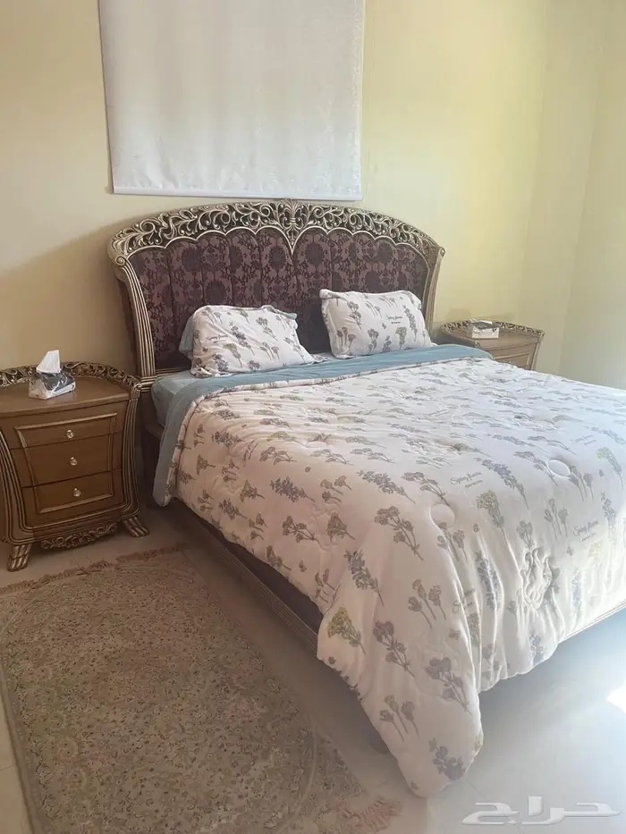 غرفة نوم ومكيف للبيع 2