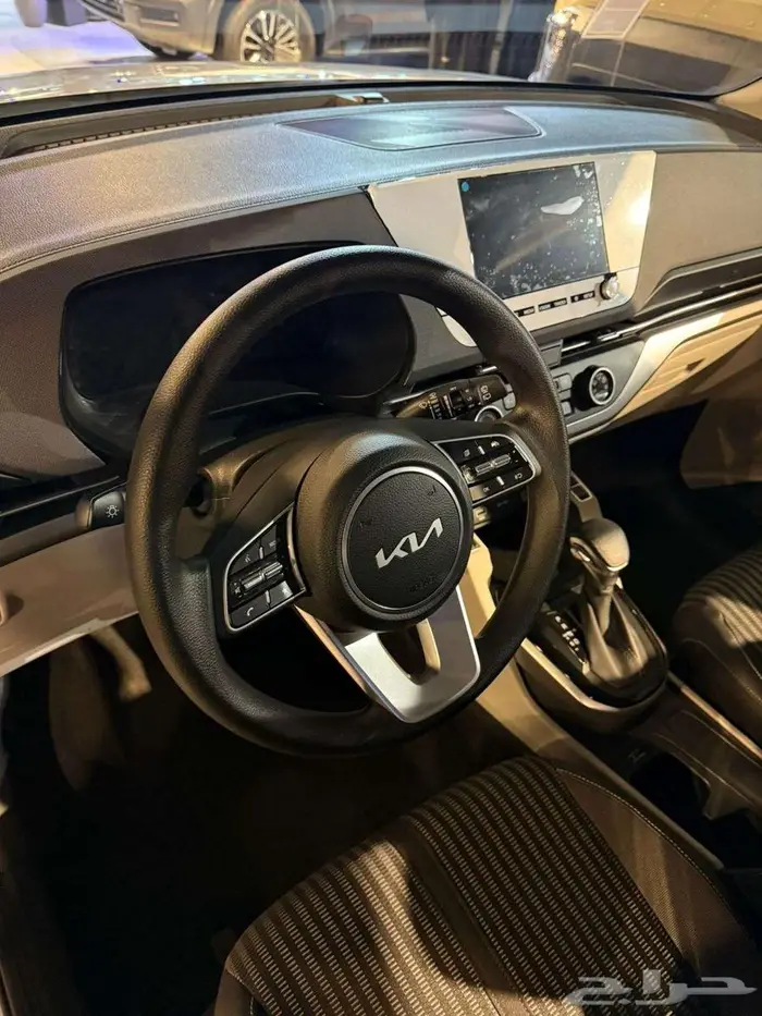 كيا كارنز 2026 ستاندر مطور عرض حصري 3