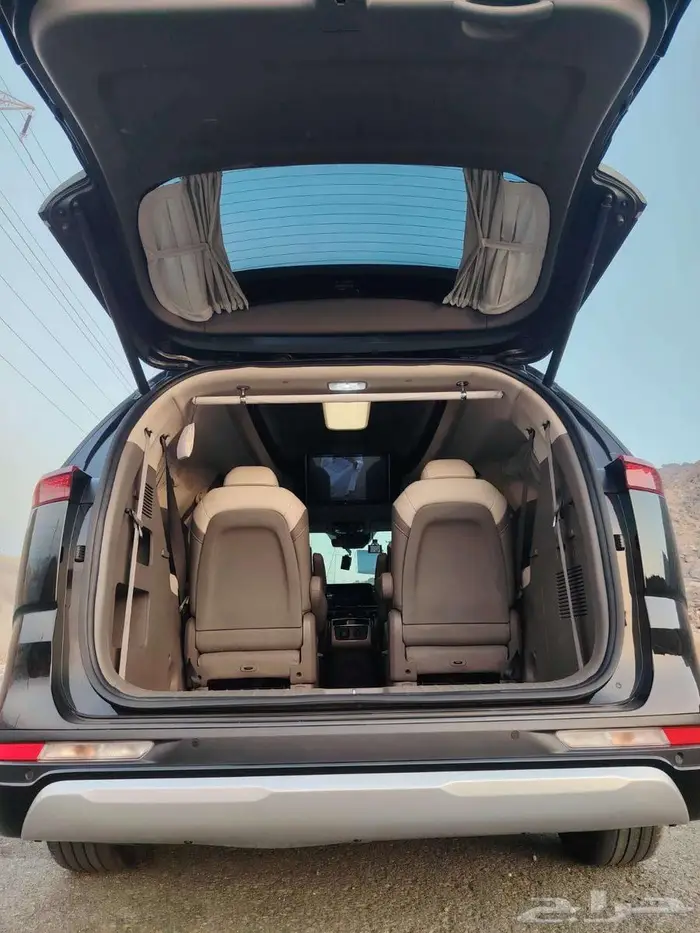 تأجير سيارة فخمة بمكة وجدة VIP مع السواق 21