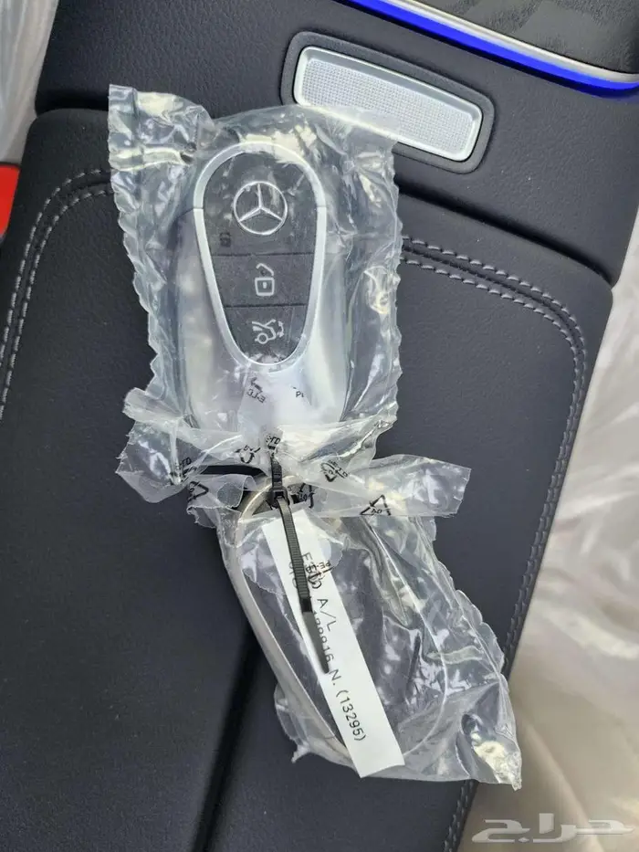 مرسيدس E300 موديل 2025 اصفار 24