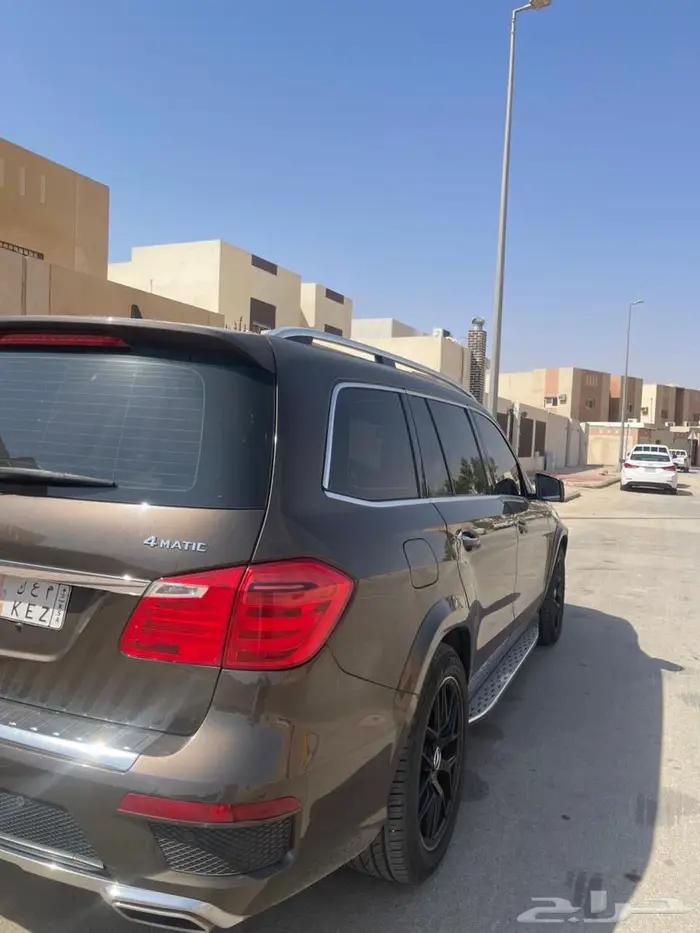 مرسيدس GL500 8