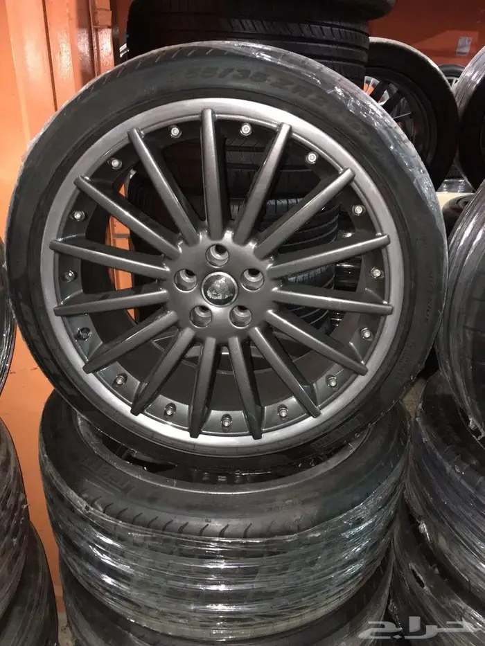 تتوفر لديناجميع انواع جنوط الجاكوار بجميع الحجم 41