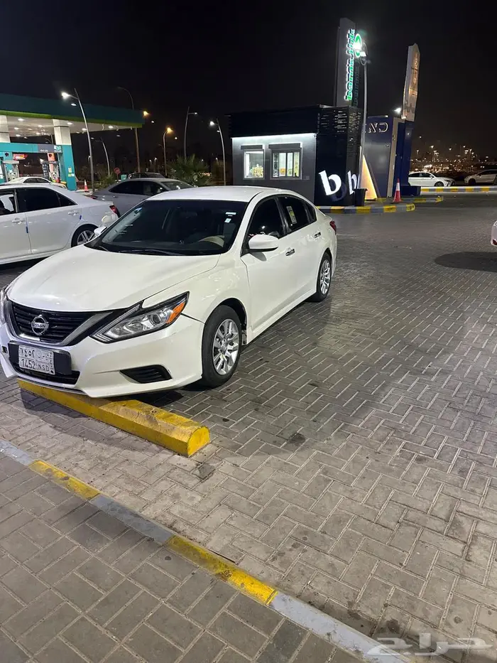 التيما 2017للبيع اوالبدل 4سلندر 5